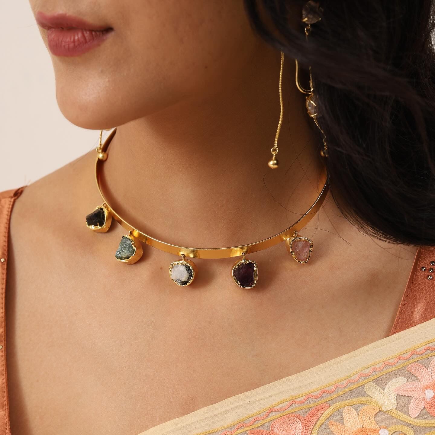 Semi-Precious Tone Drops Choker Hasli